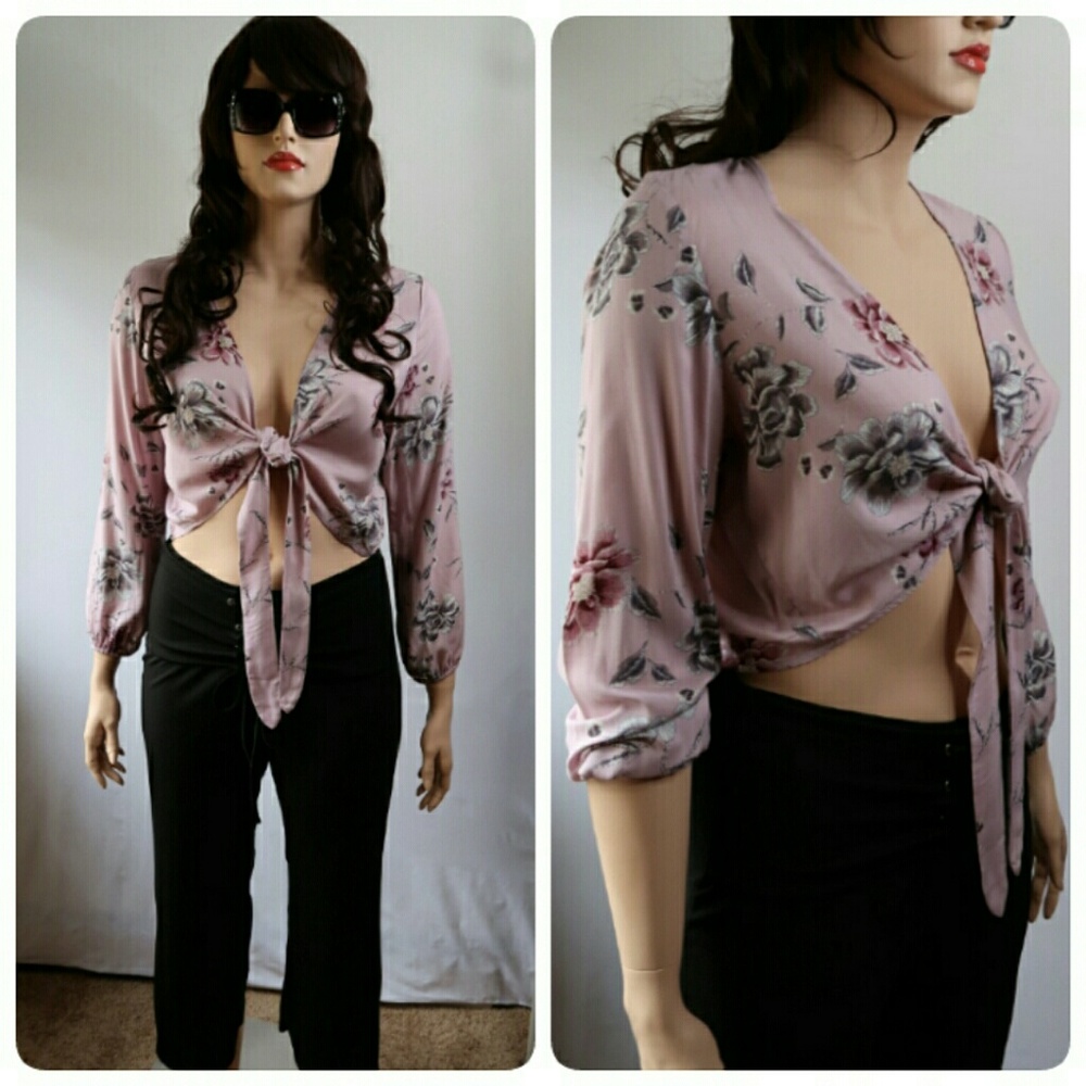 PLUS SIZED TIED FRONT LILAC CROP TOP!🏵 - Picture 5 of 8